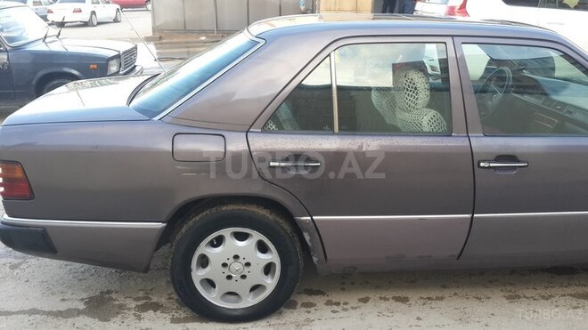 Mercedes E 250 1991, 650,000 km - 2.5 l - Bakı