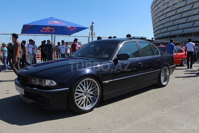 BMW 740 2000, 350,000 km - 4.4 l - Bakı