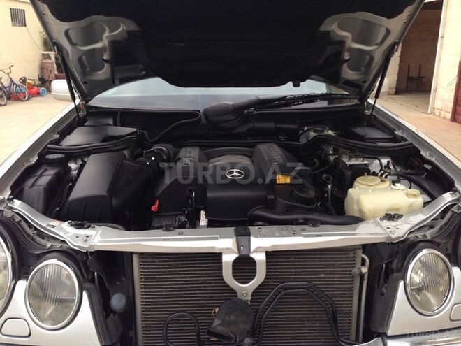 Mercedes E 240 1998, 209,000 km - 2.4 l - Salyan