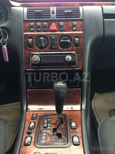 Mercedes E 240 1998, 209,000 km - 2.4 l - Salyan