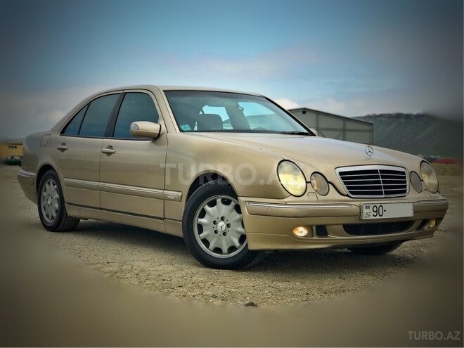 Mercedes E 220 2001, 285,200 km - 2.2 l - Bakı