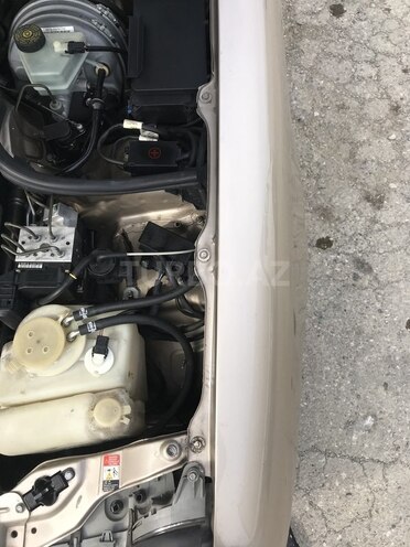 Mercedes E 220 2001, 285,200 km - 2.2 l - Bakı