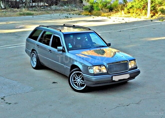 Mercedes E 280 1995, 215,000 km - 2.8 л - Bakı
