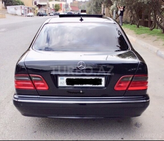 Mercedes E 240 1999, 300,000 km - 2.4 л - Bakı