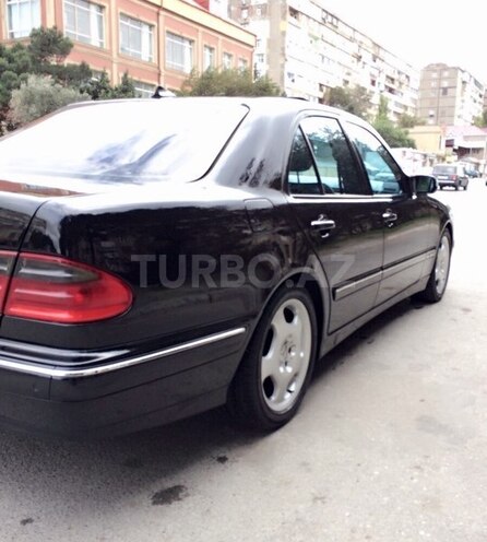Mercedes E 240 1999, 300,000 km - 2.4 л - Bakı