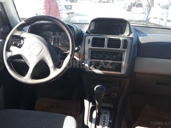 Mitsubishi Pajero io 1999, 188,000 km - 1.8 l - Bakı