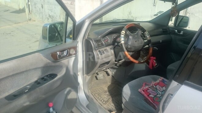 Mitsubishi Chariot 2000, 300,000 km - 2.4 л - Bakı