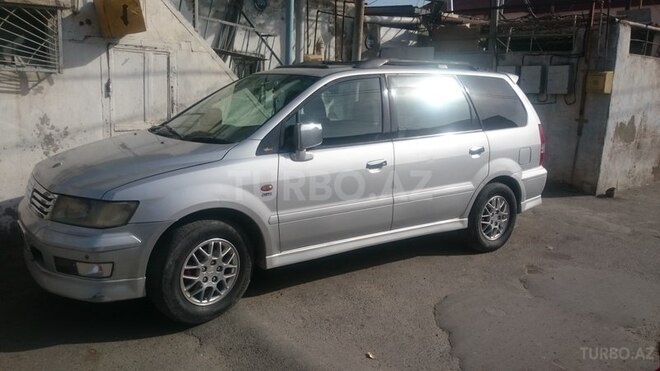 Mitsubishi Chariot 2000, 300,000 km - 2.4 л - Bakı