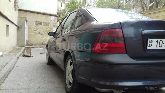 Opel Vectra 1997, 262,000 km - 1.8 l - Bakı