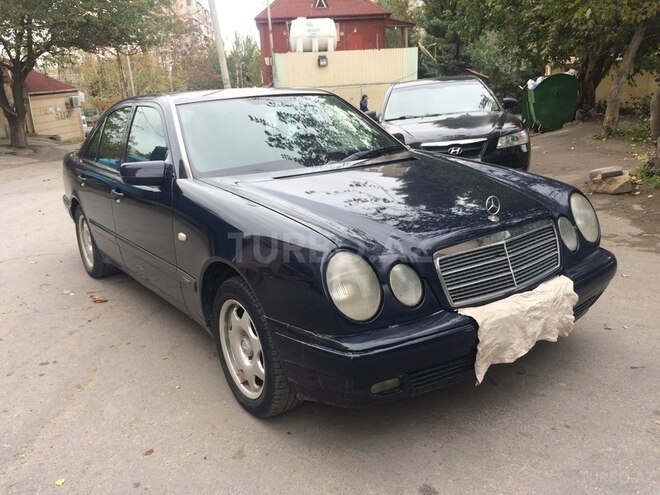 Mercedes E 200 1996, 300,000 km - 2.0 л - Bakı