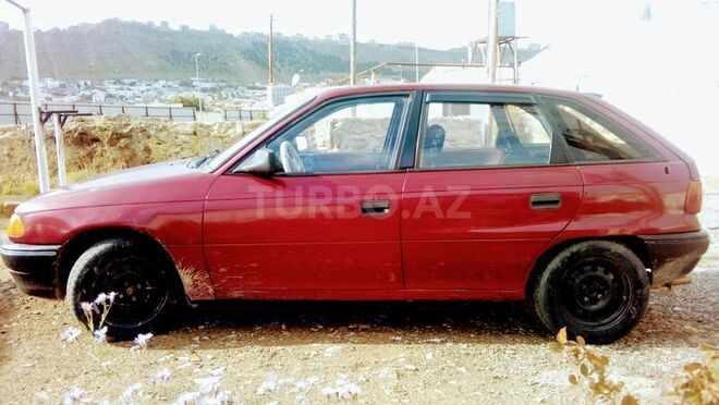 Opel Astra 1993, 220,000 km - 1.6 l - Bakı