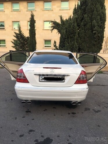 Mercedes E 240 2004, 23,000 km - 2.6 l - Bakı