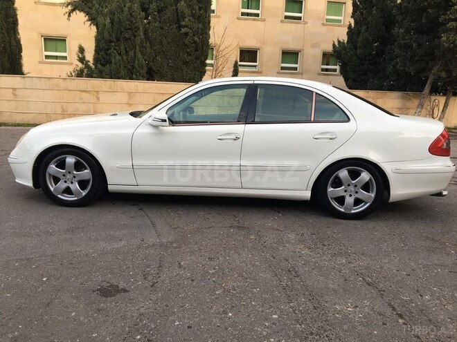 Mercedes E 240 2004, 23,000 km - 2.6 l - Bakı