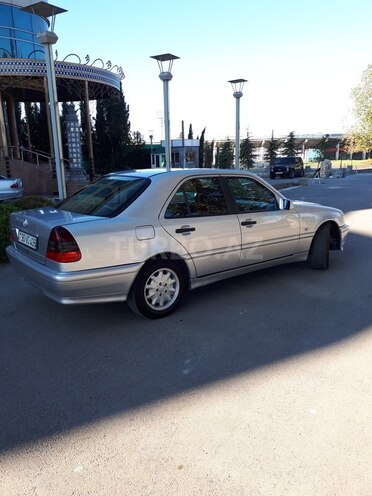 Mercedes C 200 2000, 170,000 km - 2.0 л - Gəncə