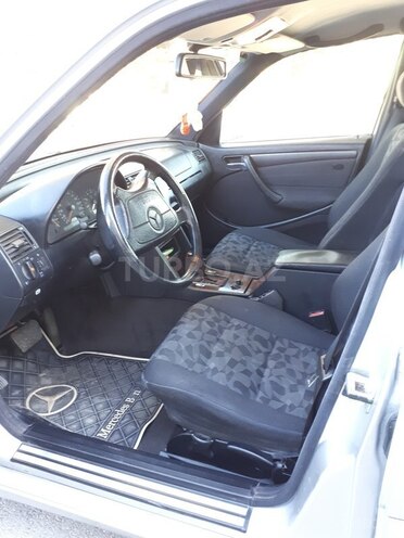 Mercedes C 200 2000, 170,000 km - 2.0 л - Gəncə