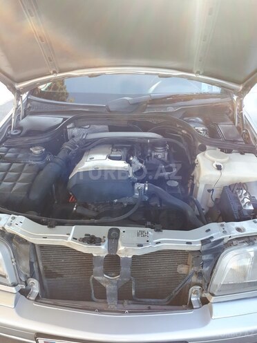 Mercedes C 200 2000, 170,000 km - 2.0 л - Gəncə