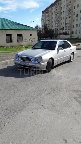 Mercedes E 320 1999, 265,000 km - 3.2 l - Bakı