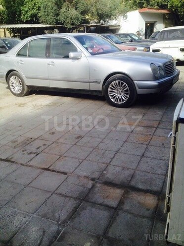 Mercedes E 200 1996, 345,000 km - 2.0 l - Bakı