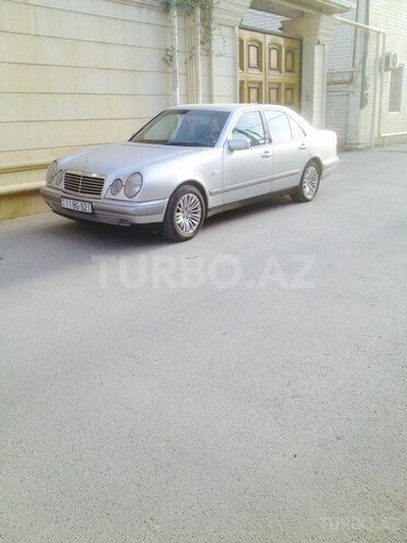 Mercedes E 200 1996, 345,000 km - 2.0 l - Bakı