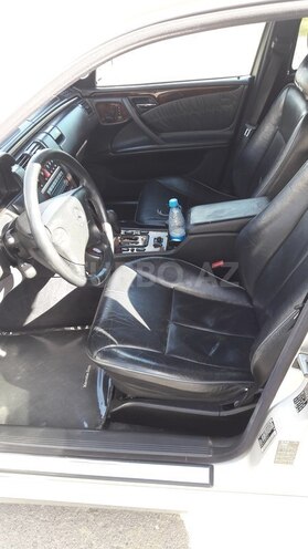 Mercedes E 320 1999, 265,000 km - 3.2 l - Bakı