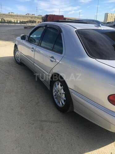 Mercedes E 220 1999, 287,659 km - 2.2 l - Bakı