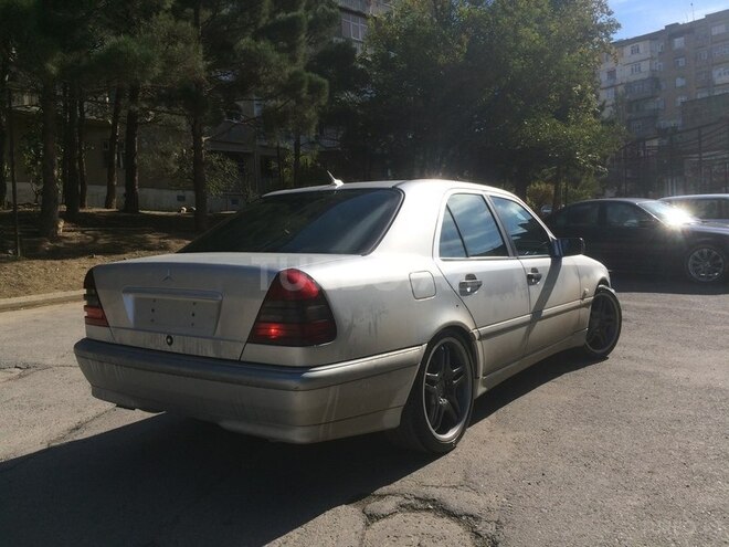 Mercedes C 280 1999, 257,457 km - 2.8 l - Bakı