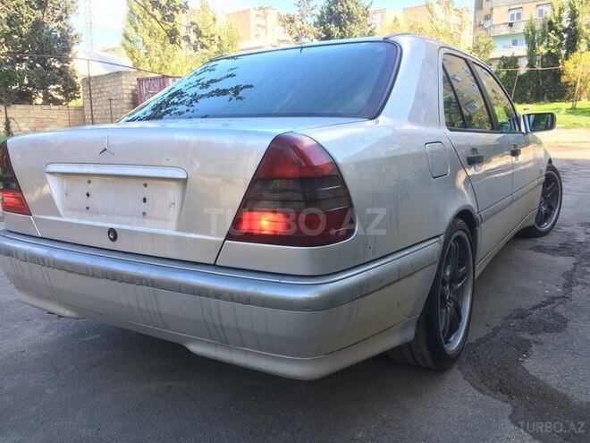 Mercedes C 280 1999, 257,457 km - 2.8 l - Bakı