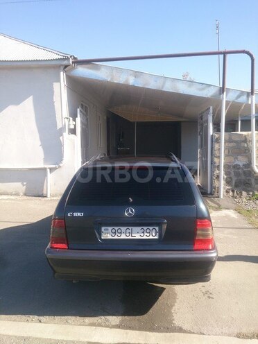Mercedes C 180 1998, 280,000 km - 1.8 л - Qax