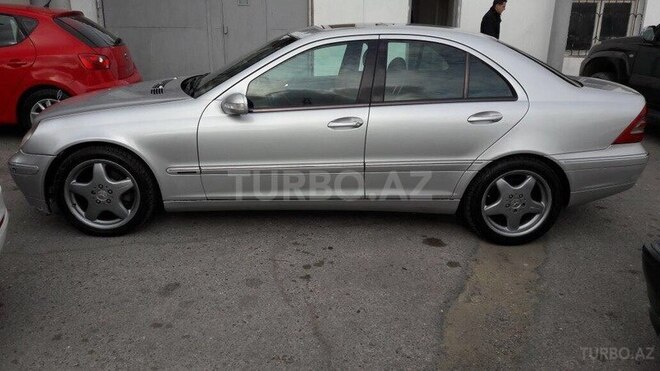 Mercedes C 200 2002, 210,000 km - 2.0 l - Bakı