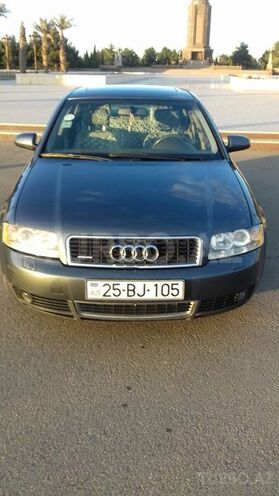 Audi A4 2002, 230,000 km - 1.8 l - Gəncə