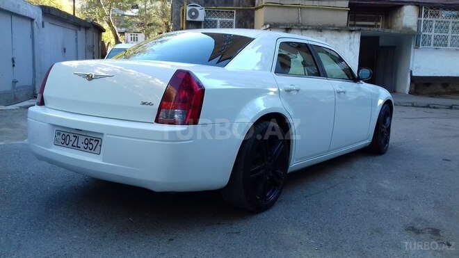 Chrysler 300C 2005, 100,000 km - 2.7 л - Bakı