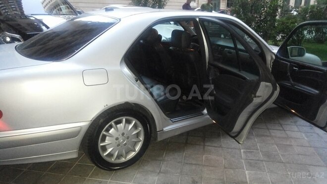 Mercedes E 220 2002, 365,000 km - 2.2 л - Bakı