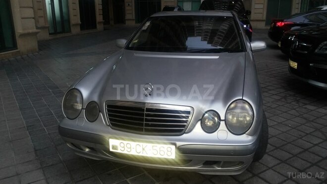Mercedes E 220 2002, 365,000 km - 2.2 л - Bakı