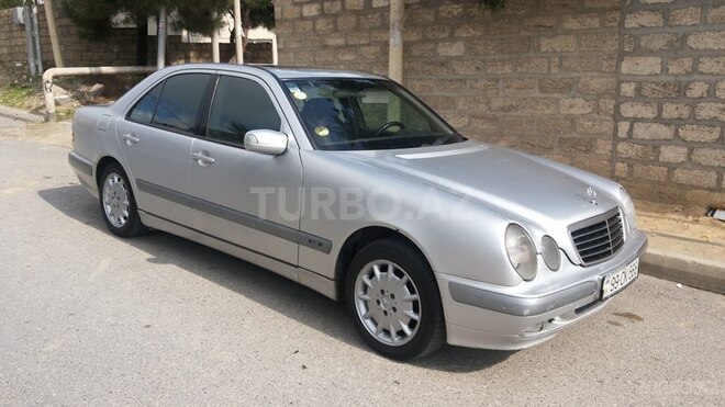 Mercedes E 220 2002, 365,000 km - 2.2 л - Bakı