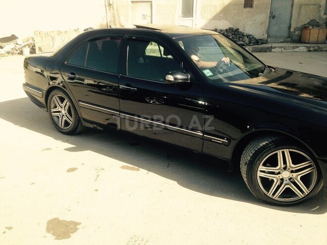Mercedes E 220 2000, 234,530 km - 2.2 l - Bakı
