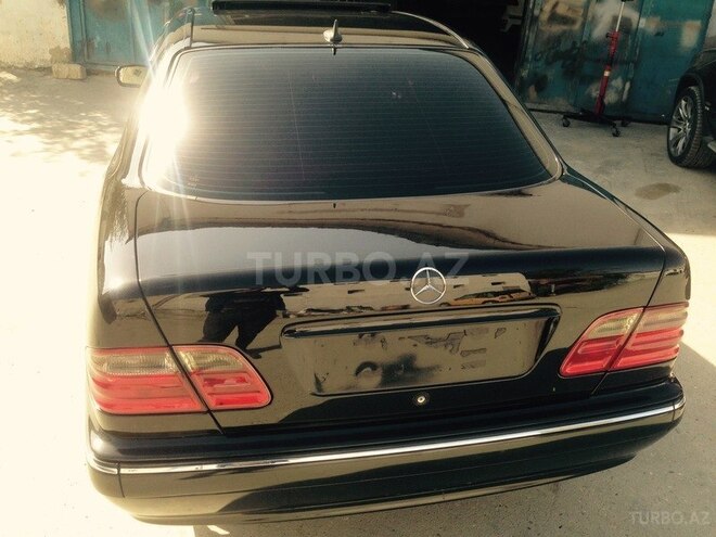 Mercedes E 220 2000, 234,530 km - 2.2 l - Bakı
