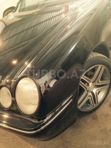 Mercedes E 220 2000, 234,530 km - 2.2 l - Bakı