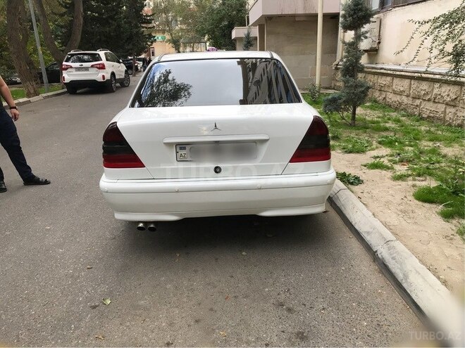 Mercedes C 200 1998, 331,000 km - 2.0 л - Bakı