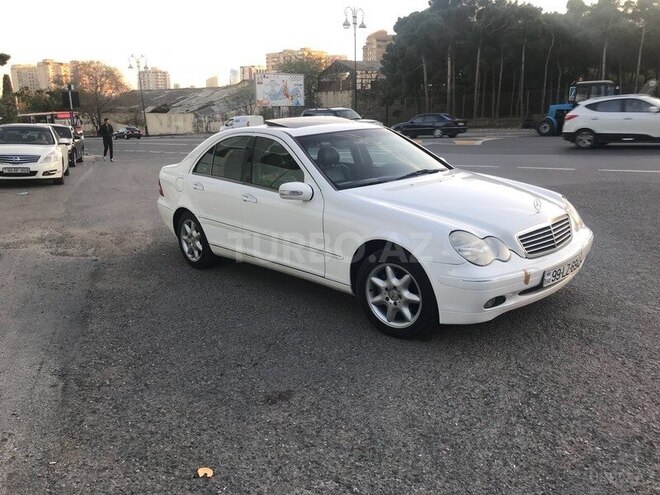 Mercedes C 240 2003, 288,000 km - 2.6 l - Bakı