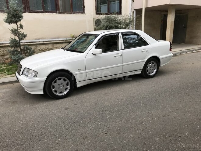 Mercedes C 200 1998, 331,000 km - 2.0 л - Bakı