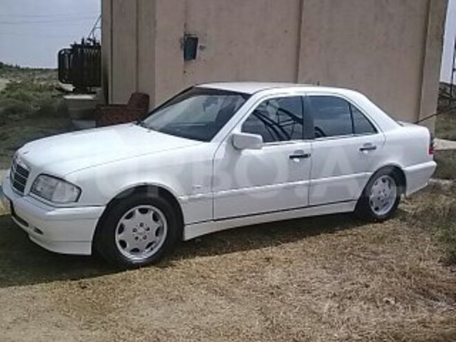 Mercedes C 220 1998, 238,000 km - 2.2 l - Bakı