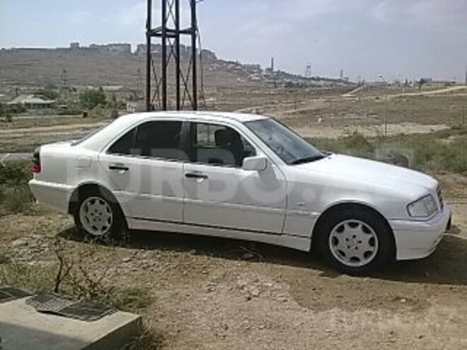 Mercedes C 220 1998, 238,000 km - 2.2 l - Bakı