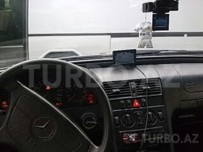 Mercedes C 220 1998, 238,000 km - 2.2 l - Bakı