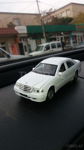 Mercedes C 220 1998, 238,000 km - 2.2 l - Bakı