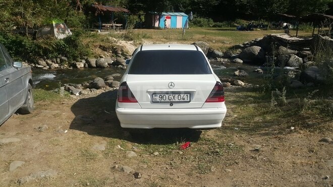 Mercedes C 220 1998, 238,000 km - 2.2 l - Bakı