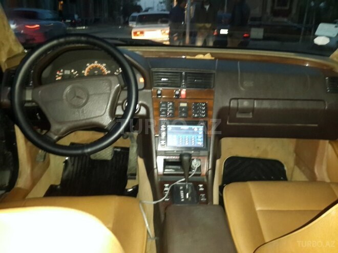 Mercedes C 220 1995, 196,000 km - 2.2 л - Bakı