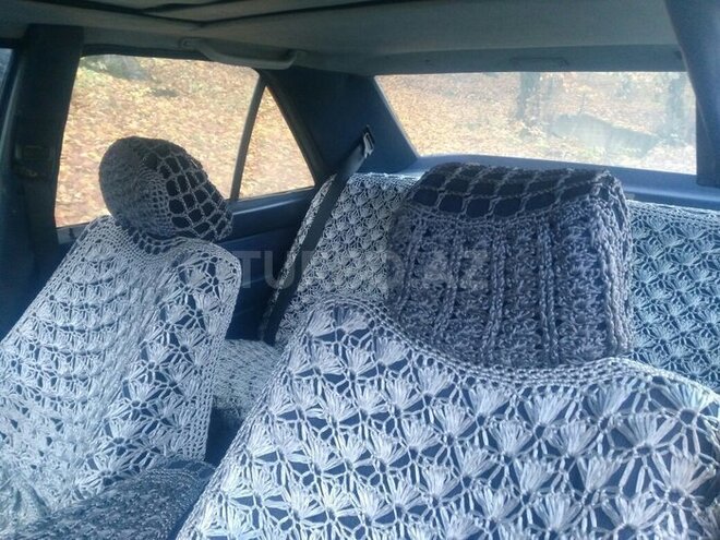 Mercedes  1990, 796,000 km - 2.0 l - Quba