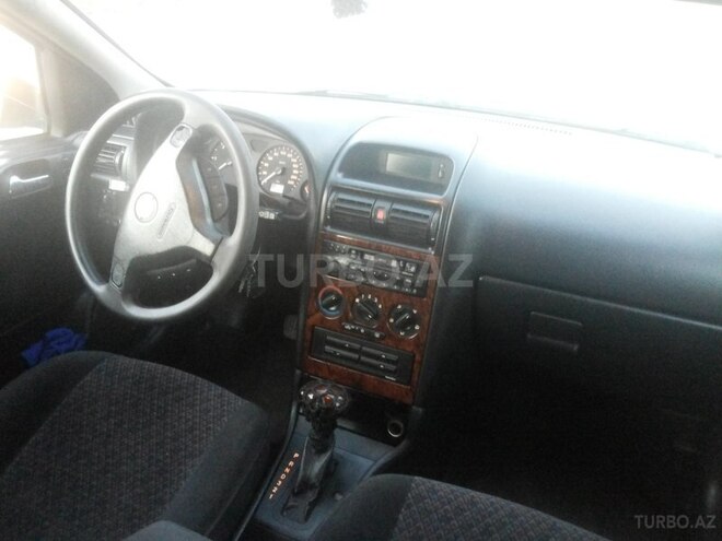 Opel Astra 2000, 175,000 km - 0.2 l - Zaqatala