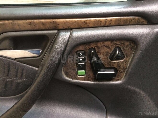 Mercedes E 320 2000, 220,000 km - 3.2 l - Bakı