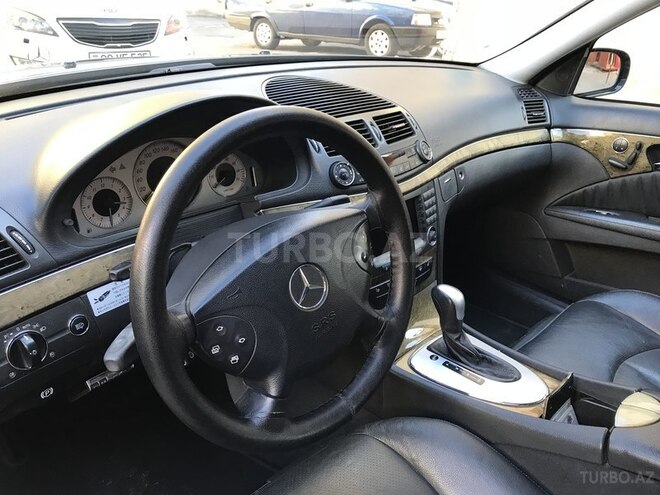 Mercedes E 320 2002, 140,000 km - 3.2 l - Bakı